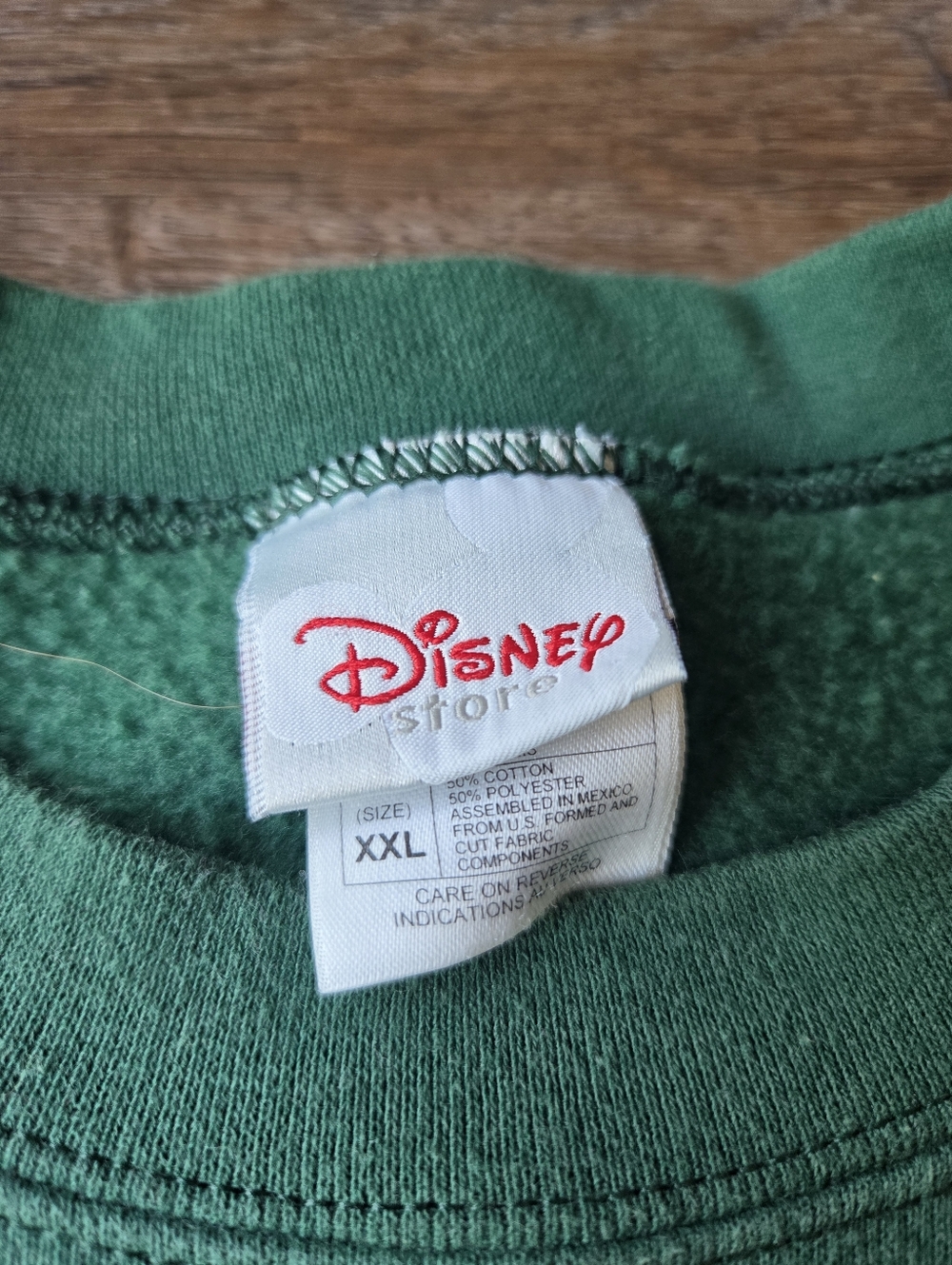 Vintage 90s Winnie the Pooh Tigger Disney Store Cool Cat Grandpa Sweatshirt - Picture 4 of 8